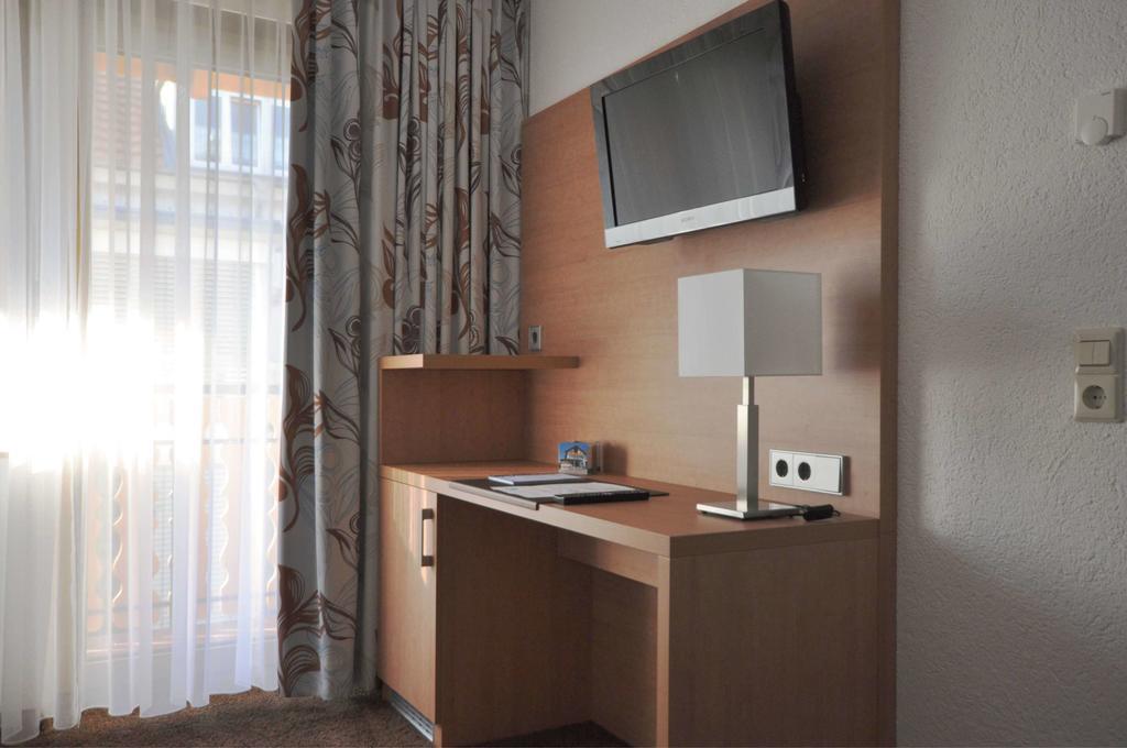 Hotel-Pension-Jasmin Райнфельден Экстерьер фото