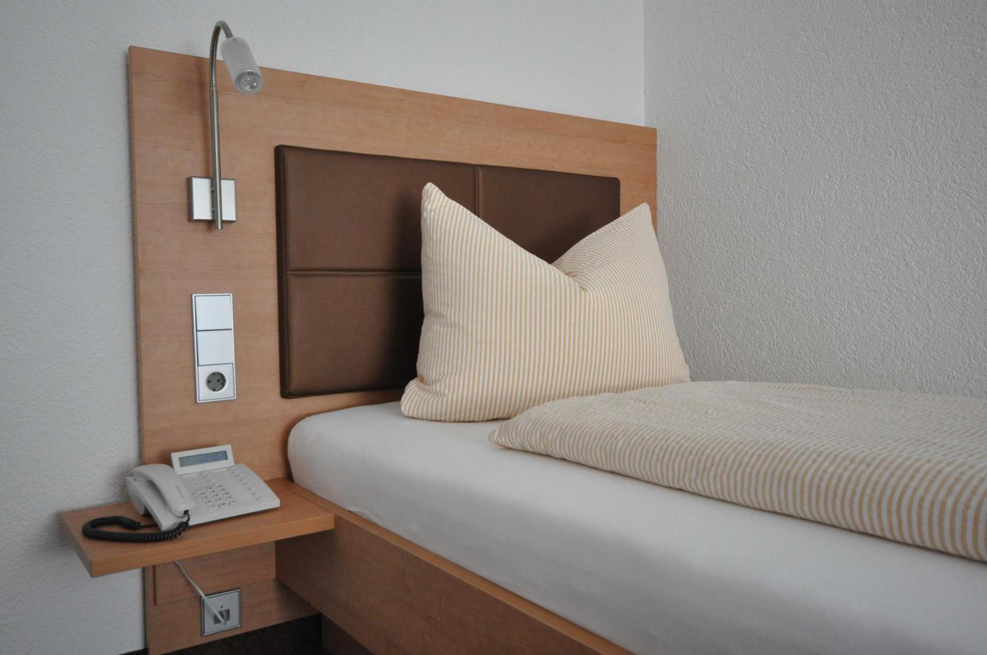 Hotel-Pension-Jasmin Райнфельден Экстерьер фото
